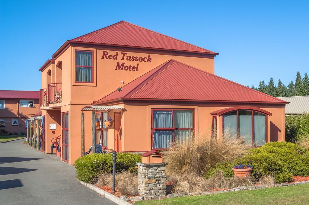 Red Tussock Motel Те Анау Екстериор снимка